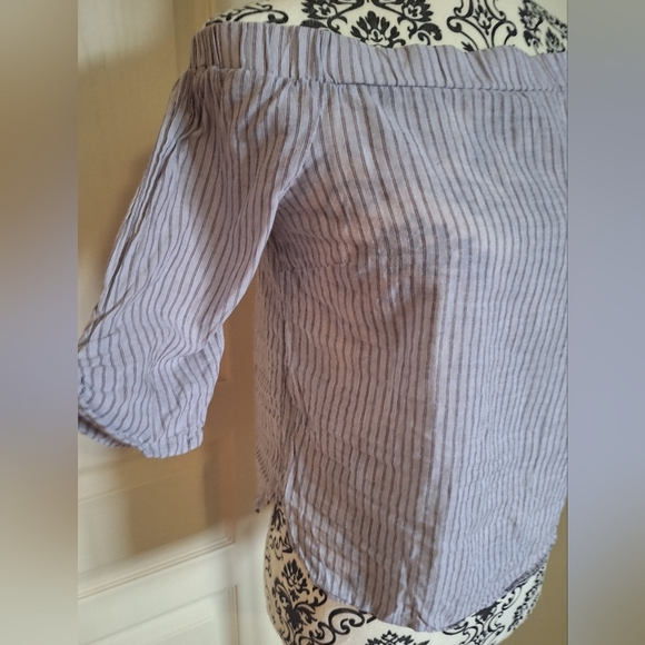 Willow & Clay off the shoulder crop top size XS - Picture 4 of 5